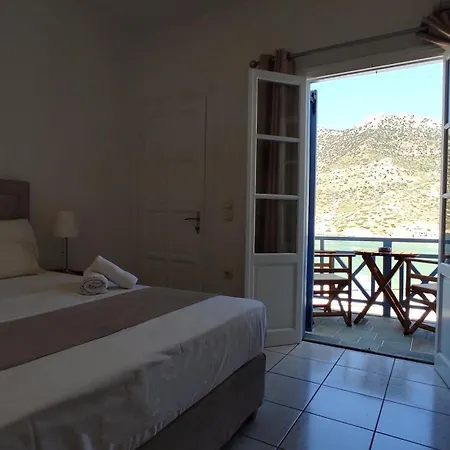 Astrofegia And * Kamares (Sifnos)
