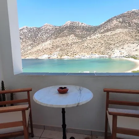Astrofegia And * Kamares (Sifnos)