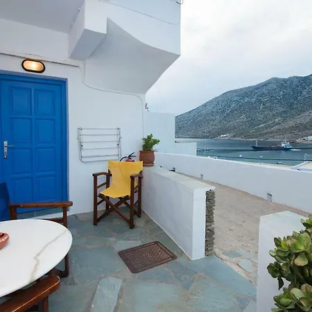 Astrofegia And * Kamares (Sifnos)