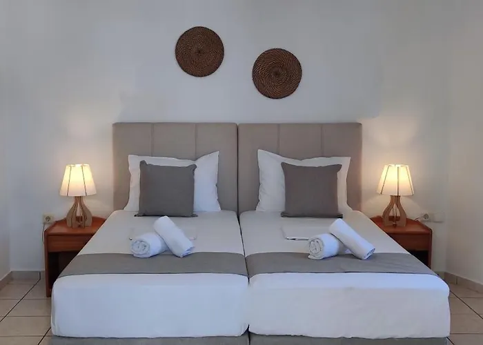 Astrofegia And Apartman Kamáresz