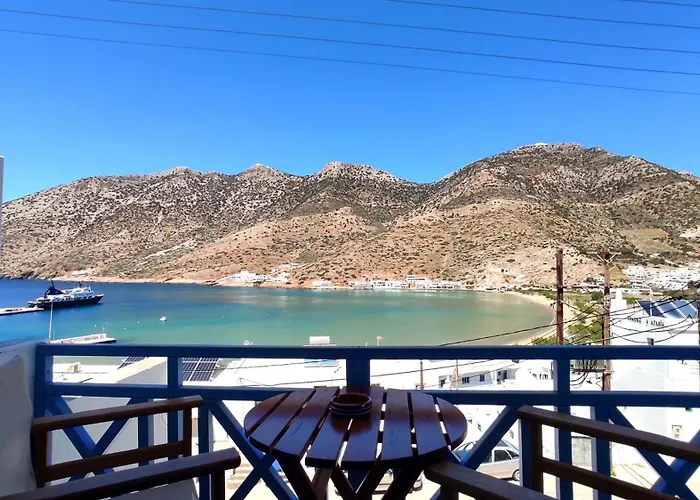 Astrofegia And Apartman Kamáresz