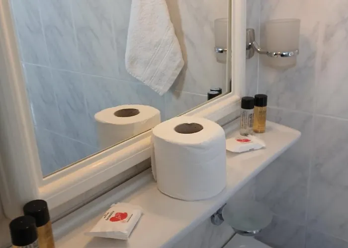 Astrofegia And Apartman Kamáresz